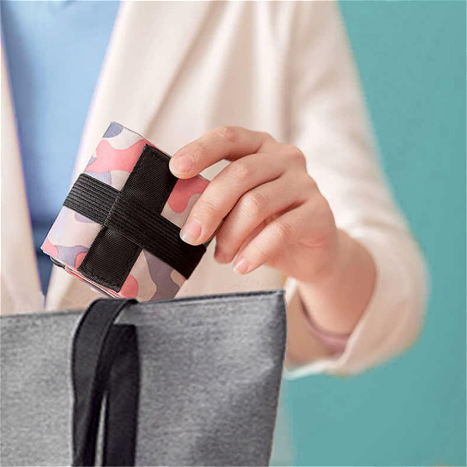 Foldable Waterproof Shopping Bag with Zipper Tote