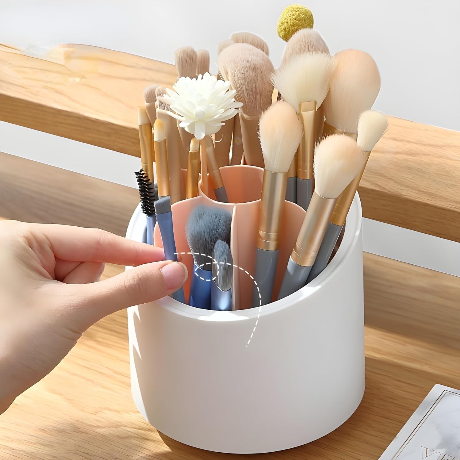 360° Rotating Dustproof Makeup Brush Holder with Clear Cover